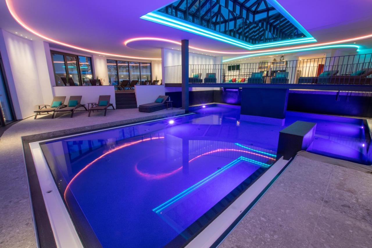 Hotel Herrmann Мюнзинген Экстерьер фото