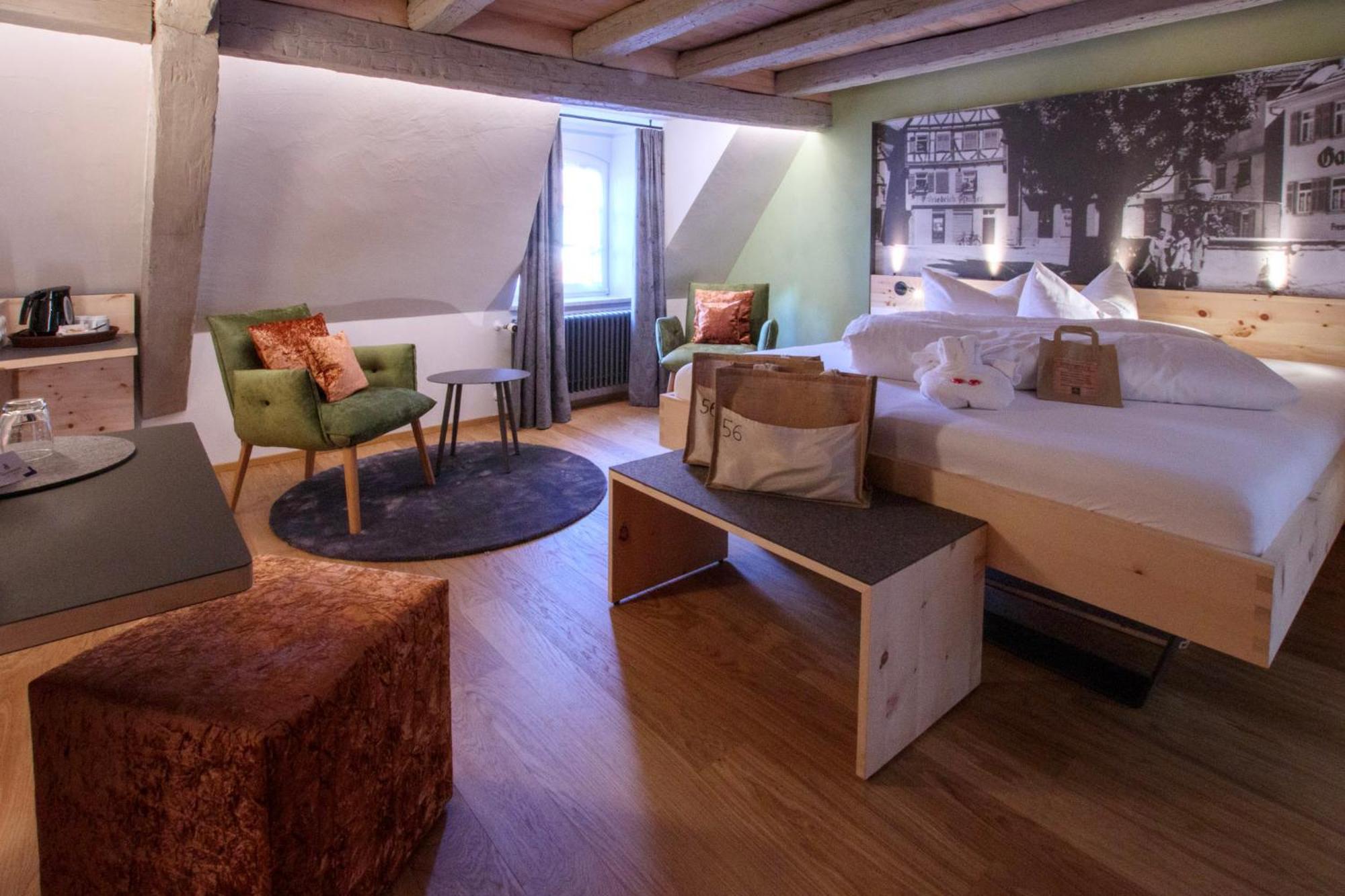 Hotel Herrmann Мюнзинген Экстерьер фото